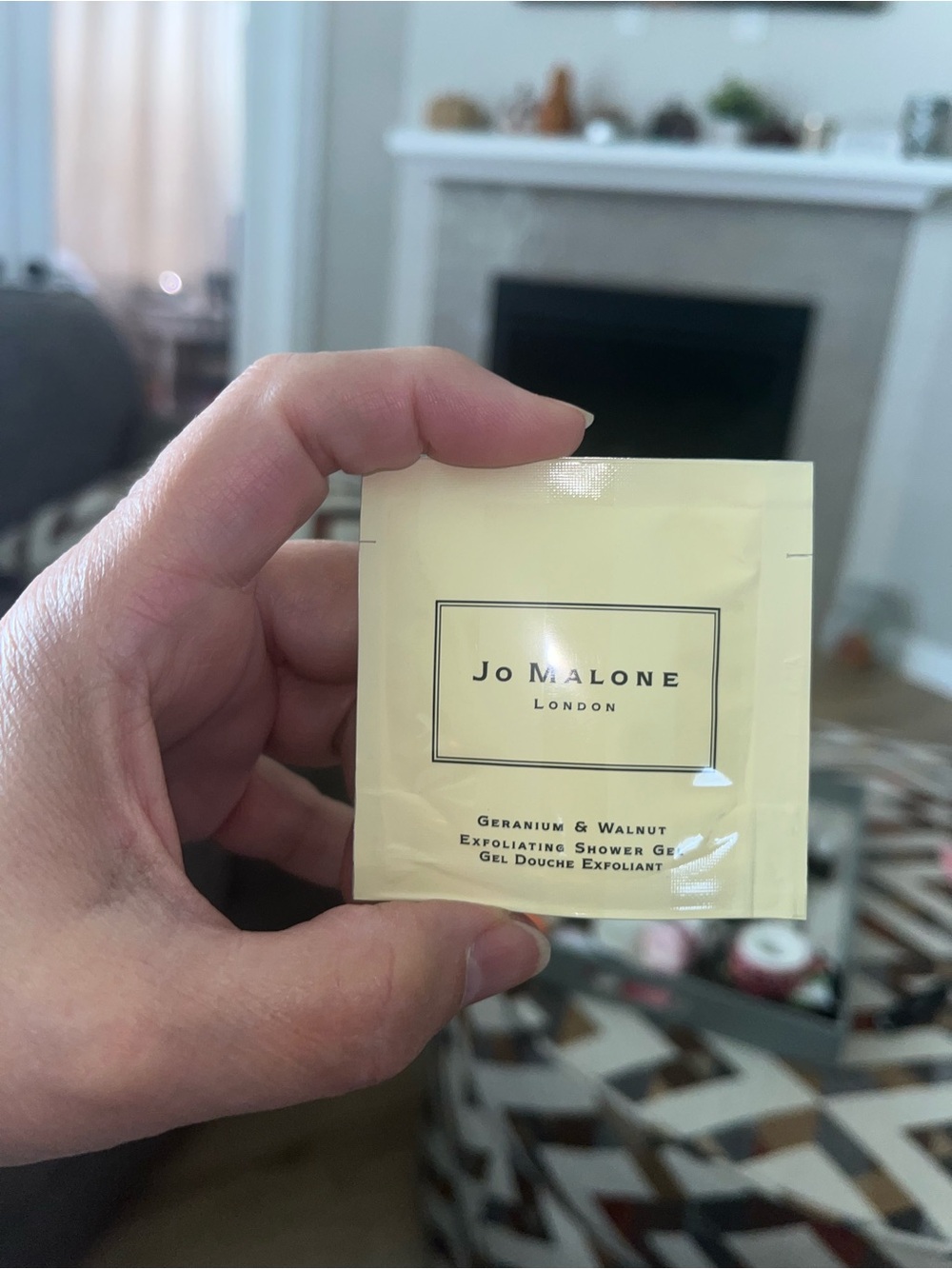 Jo Malone Geranium & Walnut Exfoliating Shower Gel